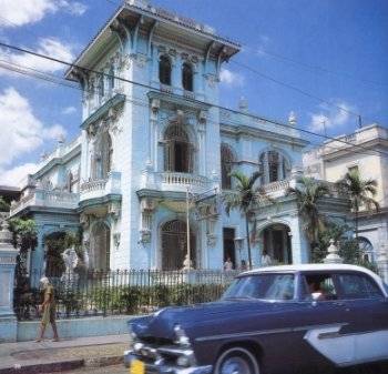 One of many incredible houses!